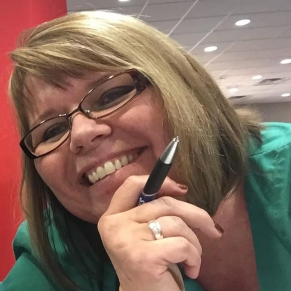 Meet your Posher, Kimberly - Picture 1 of 1